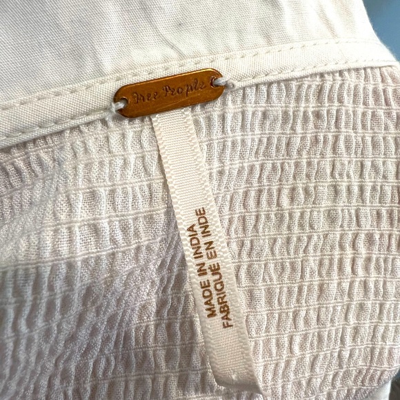 Free People Gorgeous Puff Sleeve Blouse Deep V Plunge Neckline Cream Size Large - Picture 7 of 11